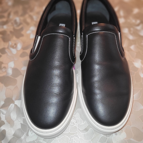 Mens shoes size 11 - Picture 5 of 11